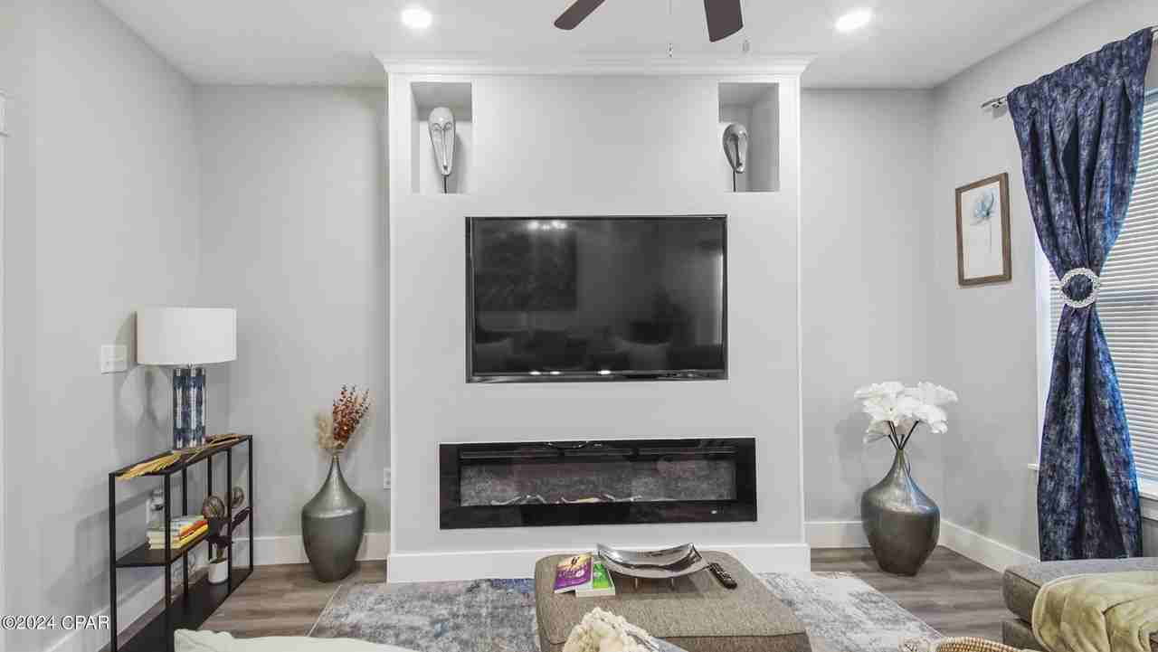 2226 Joan Ave #9 - Photo 3 of 50
