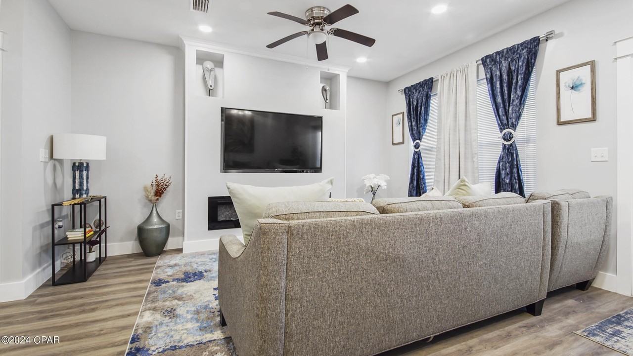 2226 Joan Ave #9 - Photo 5 of 50