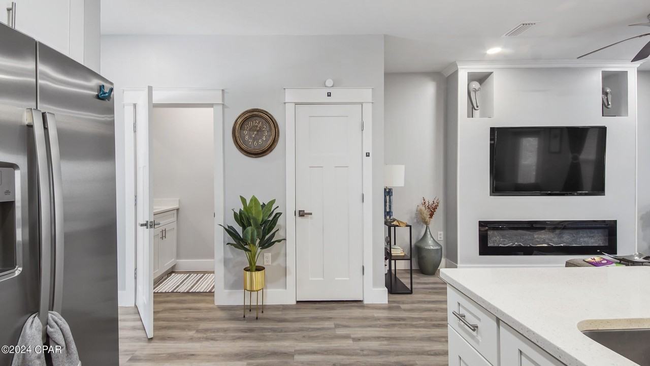 2226 Joan Ave #9 - Photo 6 of 50