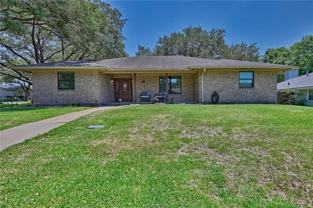 1600 Pecan St - Photo 1 of 1