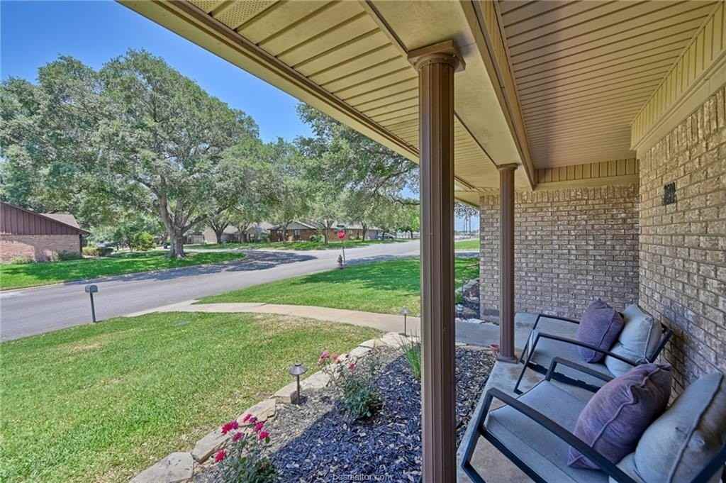 1600 Pecan St - Photo 5 of 40