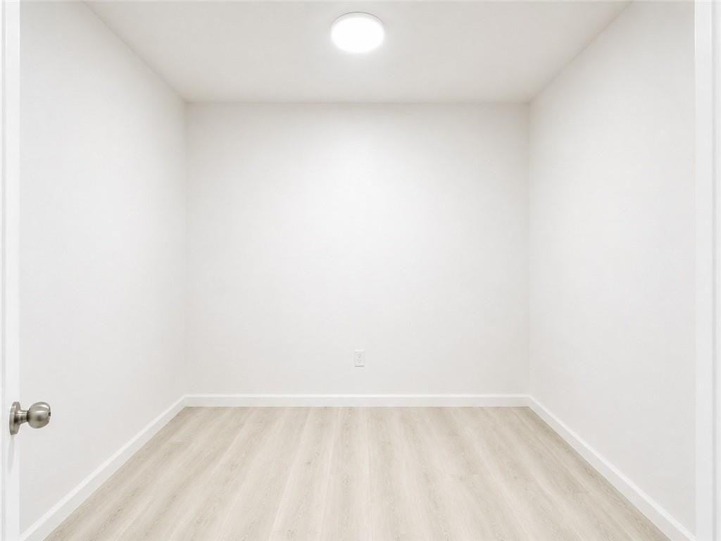 4531 163rd Street - Photo 5 of 7