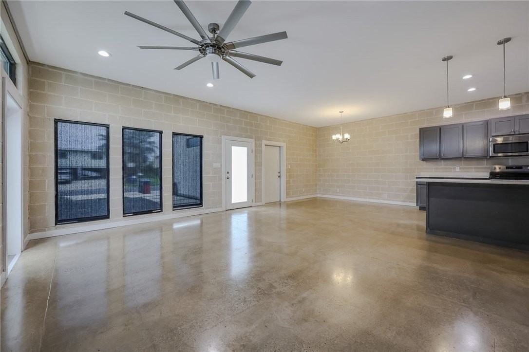 313 Easy Cir #A - Photo 6 of 29