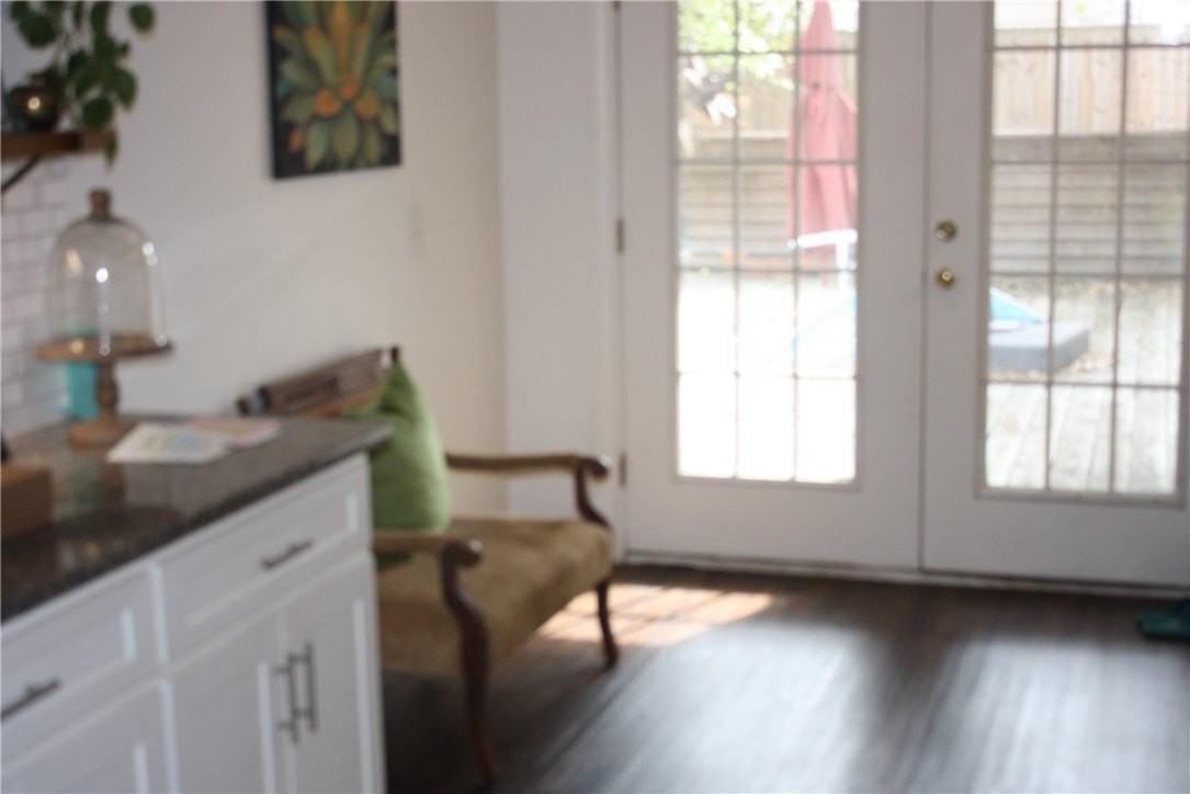332 S Morningside St - Photo 5 of 26