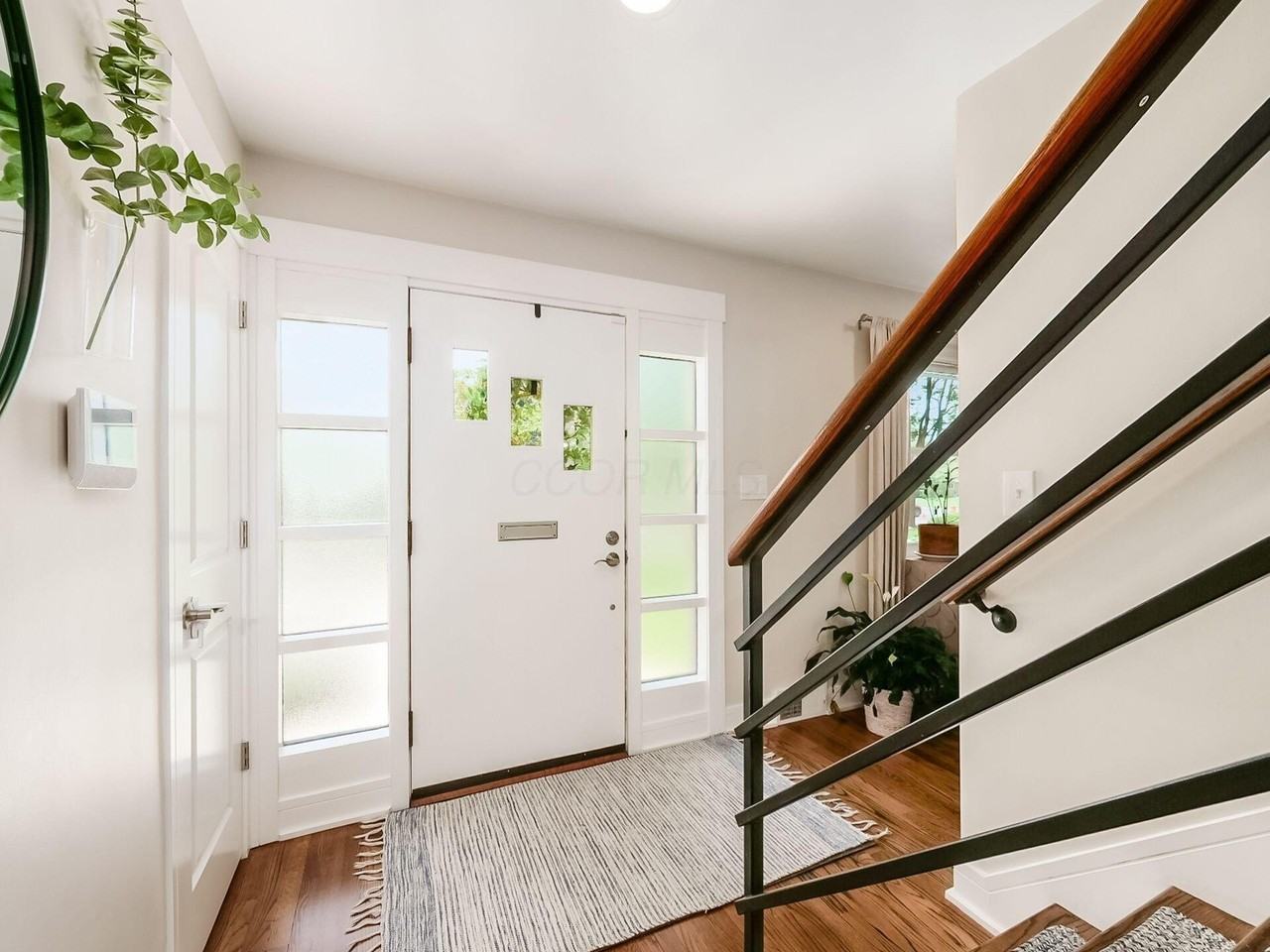 2796 Northwest Blvd - Photo 4 of 50