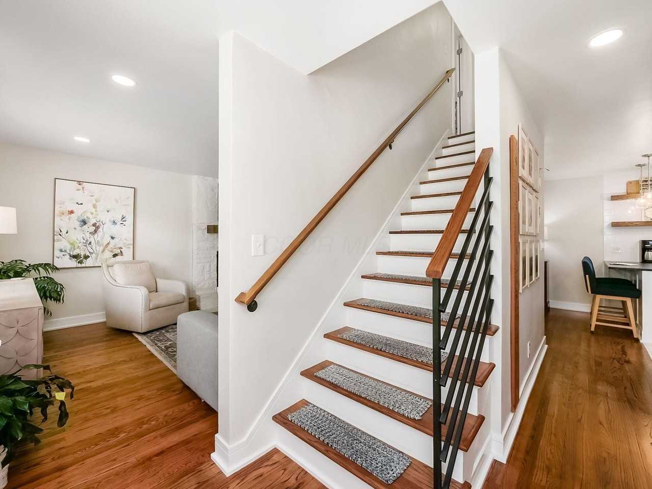 2796 Northwest Blvd - Photo 5 of 50