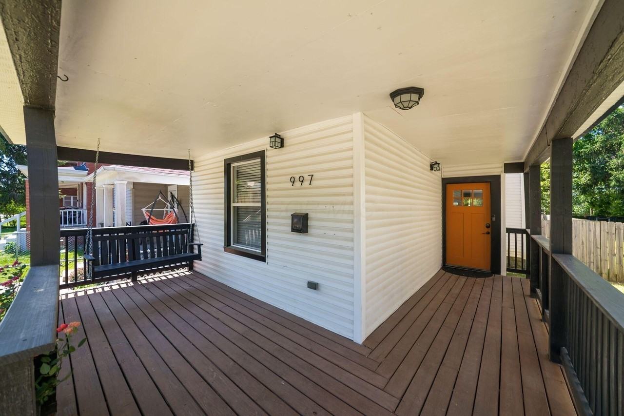 997 Oakwood Ave - Photo 3 of 38