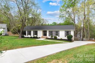 100 Chadmore Dr - Photo 1 of 1