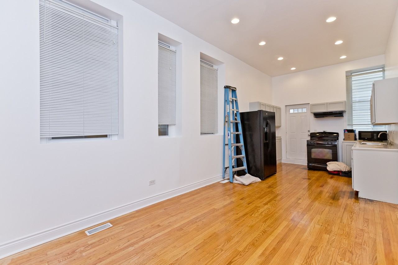 1732 W 17th St #1RFB - Photo 3 of 12