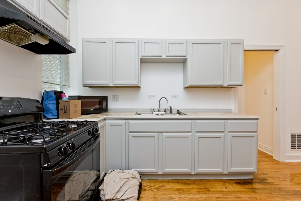 1732 W 17th St #1RFB - Photo 5 of 12