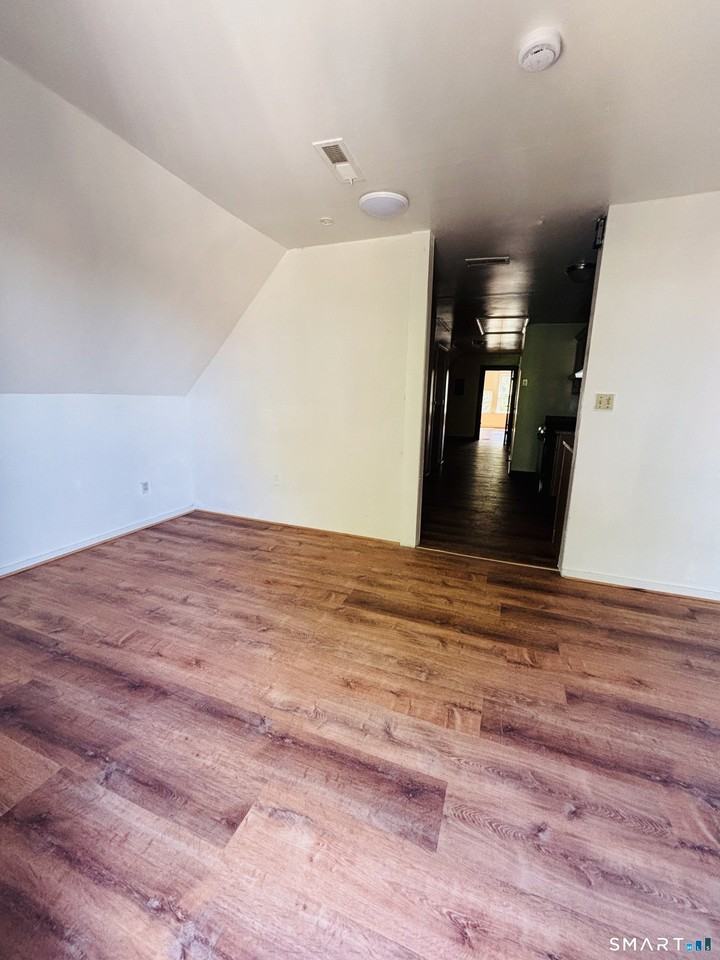 1311 Park Ave - Photo 3 of 9