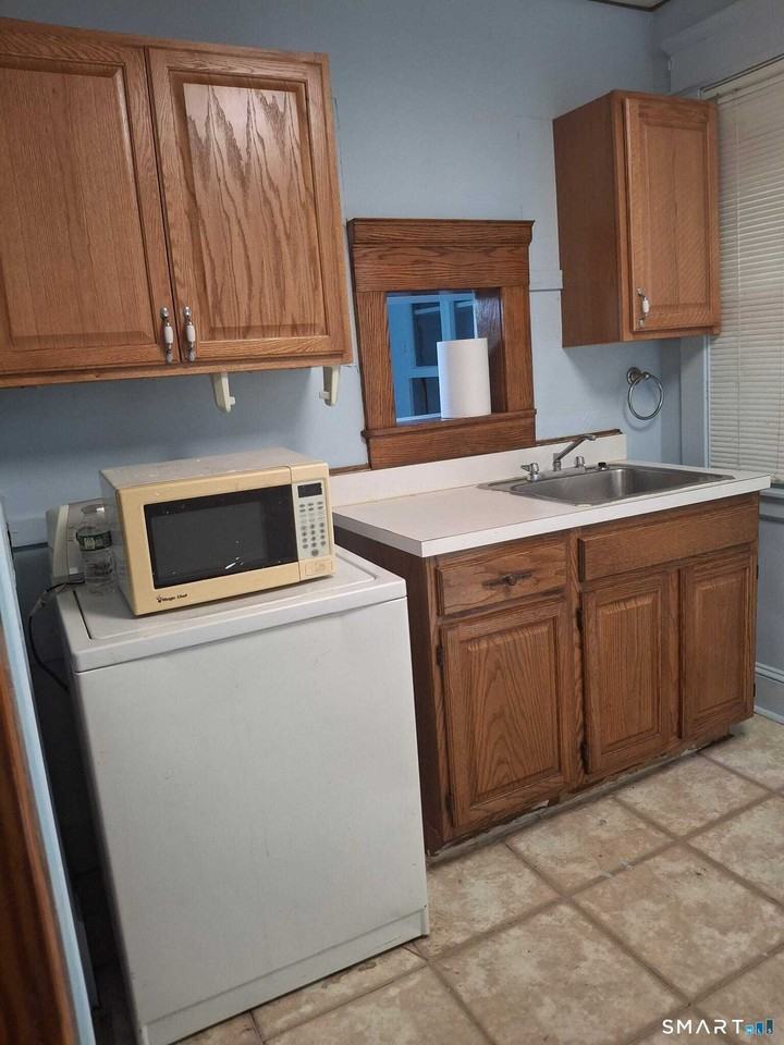 486 Wilson St #1 - Photo 2 of 11