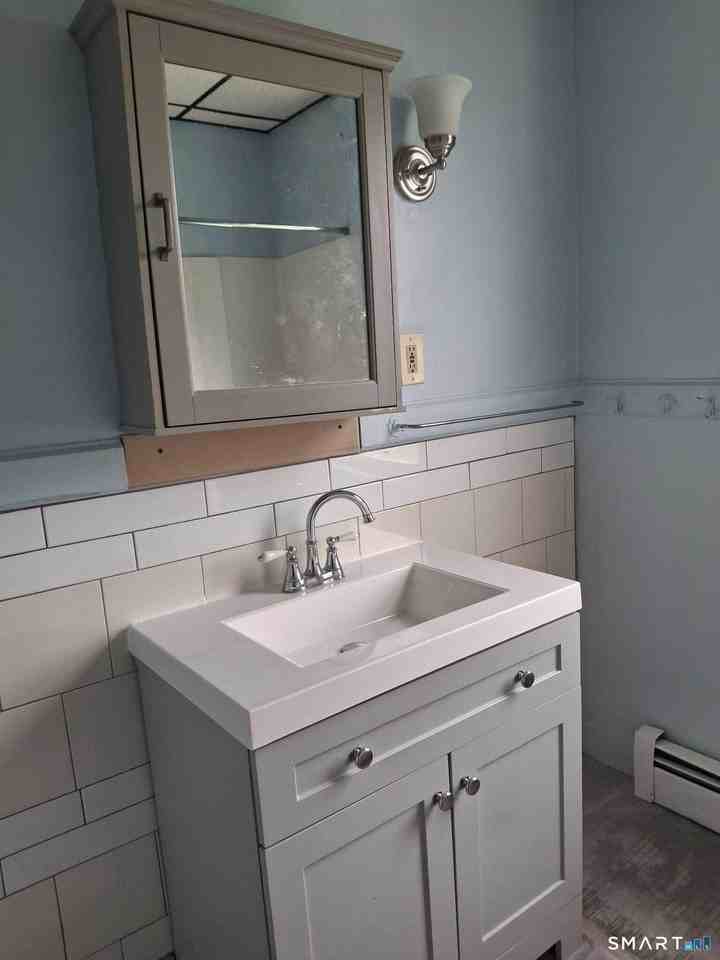 486 Wilson St #1 - Photo 7 of 11