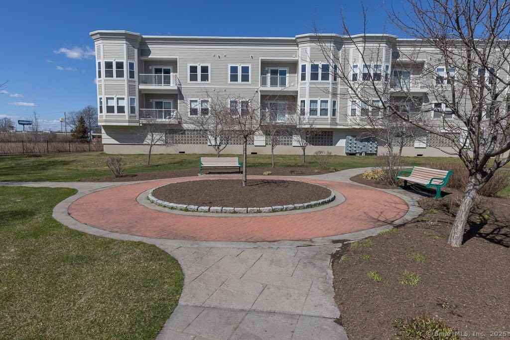 300 Harbour Close #34B - Photo 3 of 31