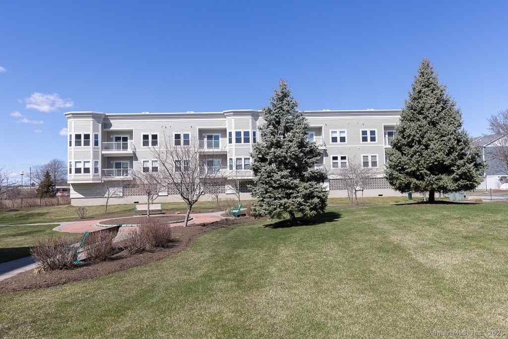 300 Harbour Close #34B - Photo 5 of 31