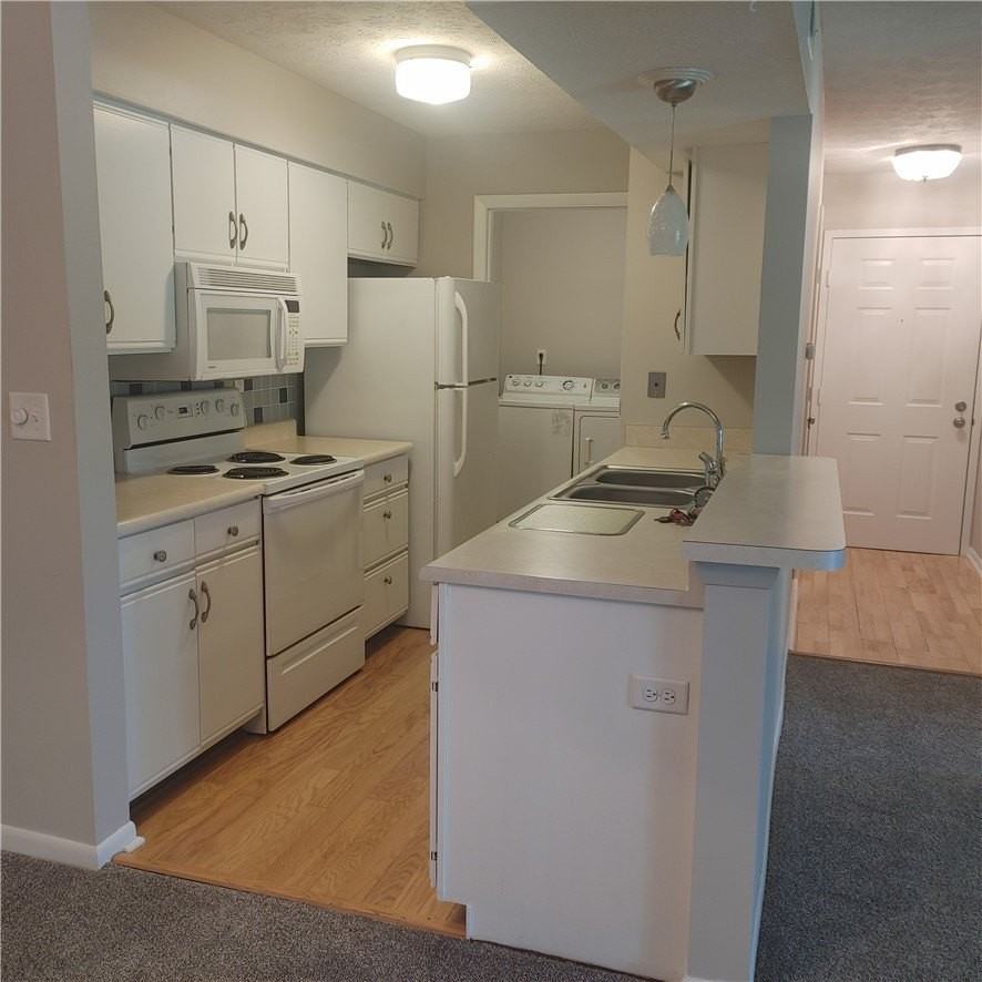 6620 Green Branch Dr #4 - Photo 5 of 34