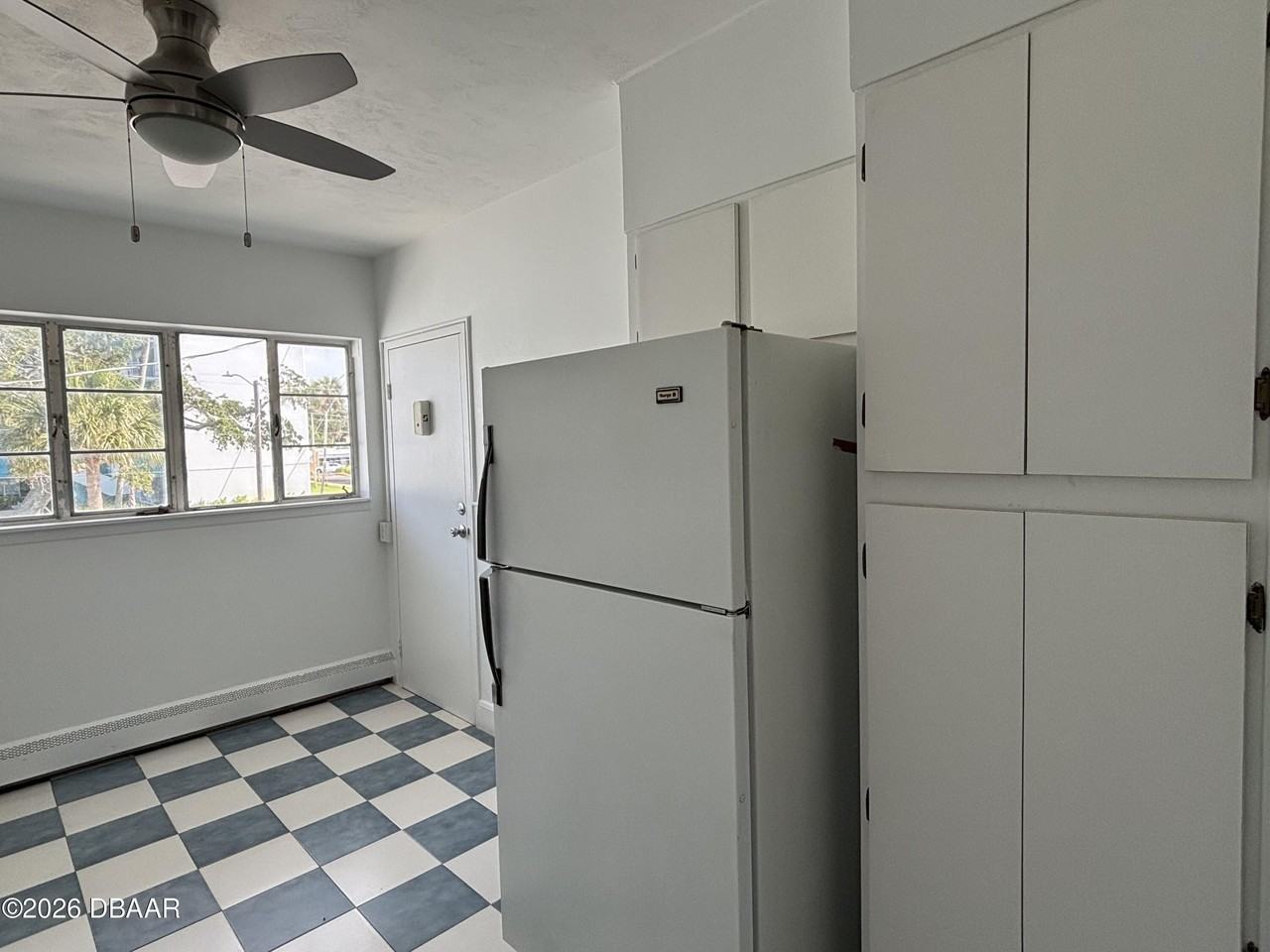 500 S Beach St #B3 - Photo 4 of 14