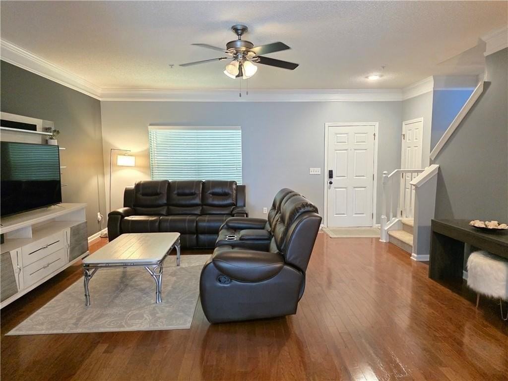 1208 Charleston Ct - Photo 3 of 22