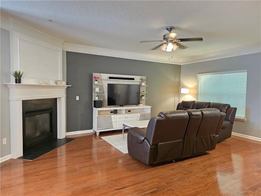1208 Charleston Ct - Photo 4 of 22