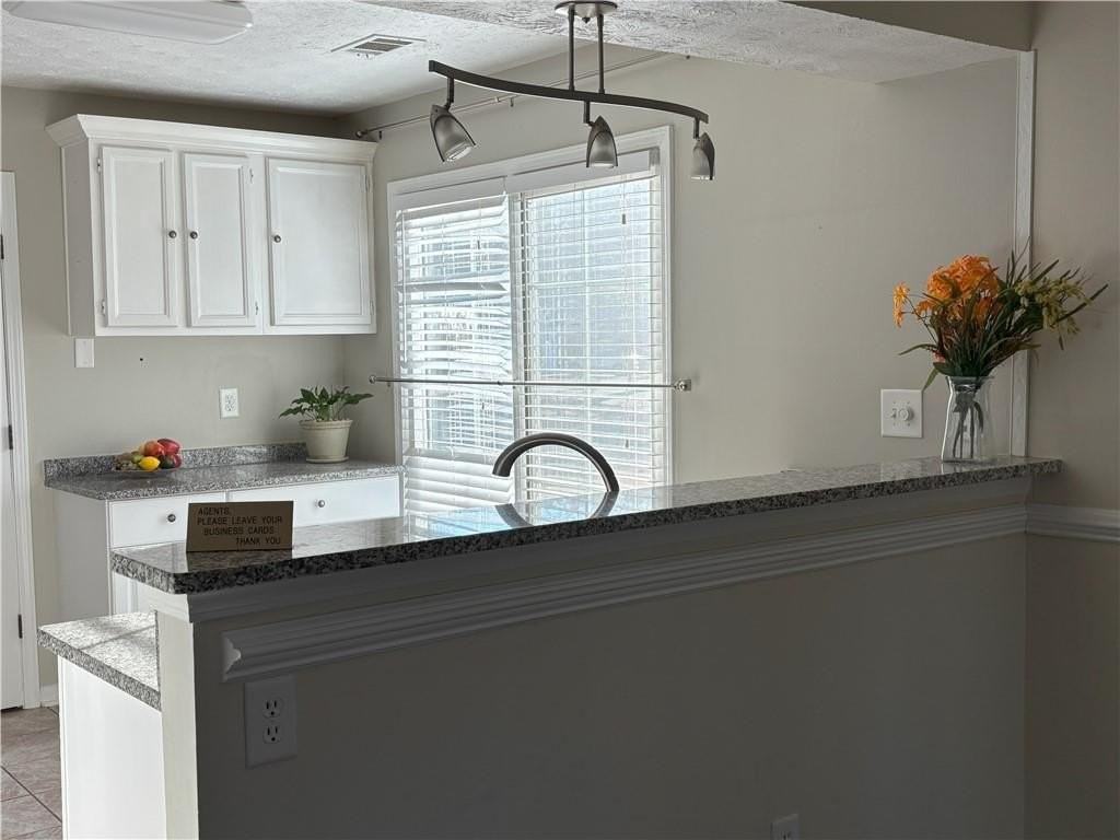 4870 Camberbridge Dr - Photo 3 of 9