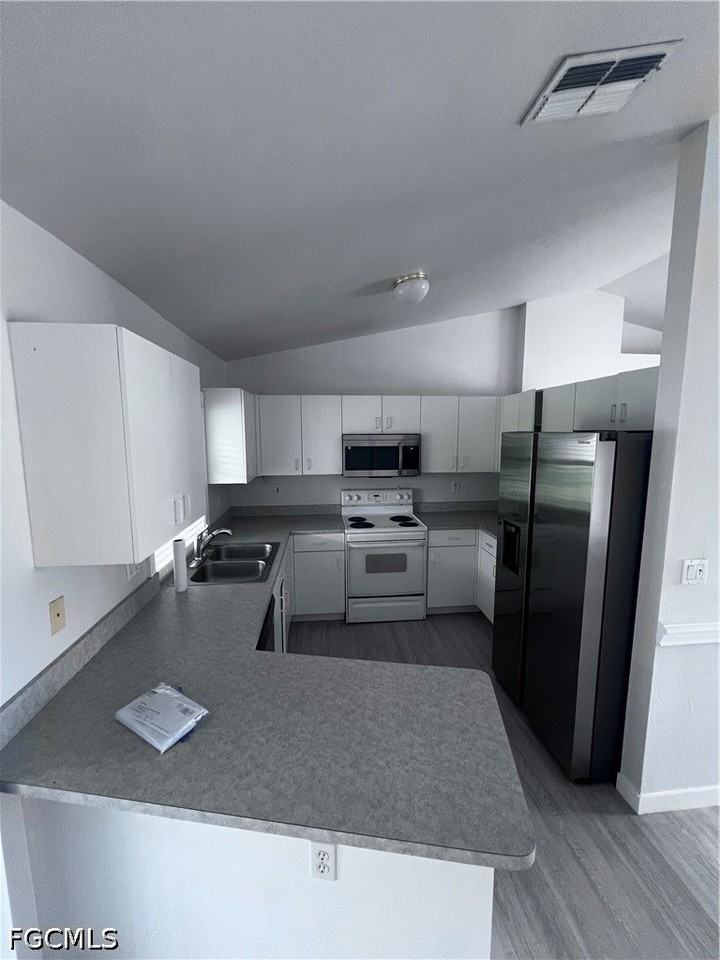 1306 Sw 11th St - Photo 2 of 12
