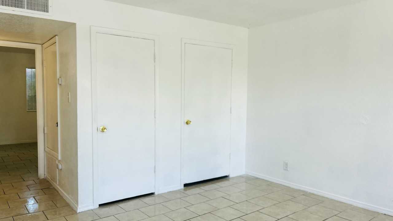 8200 Copper Ave Ne #A - Photo 2 of 35
