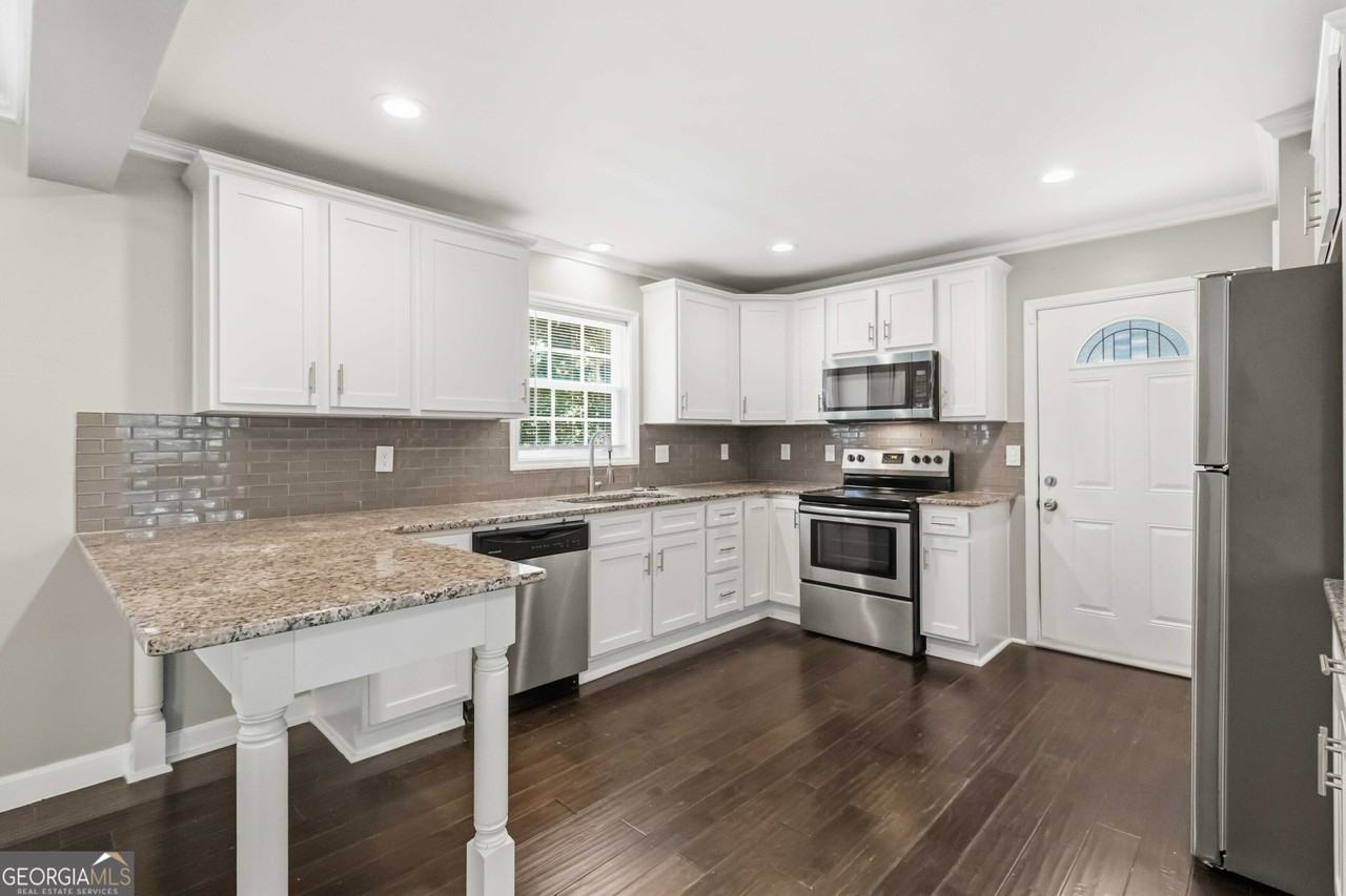 1448 Rome Dr Nw #1448 - Photo 7 of 30