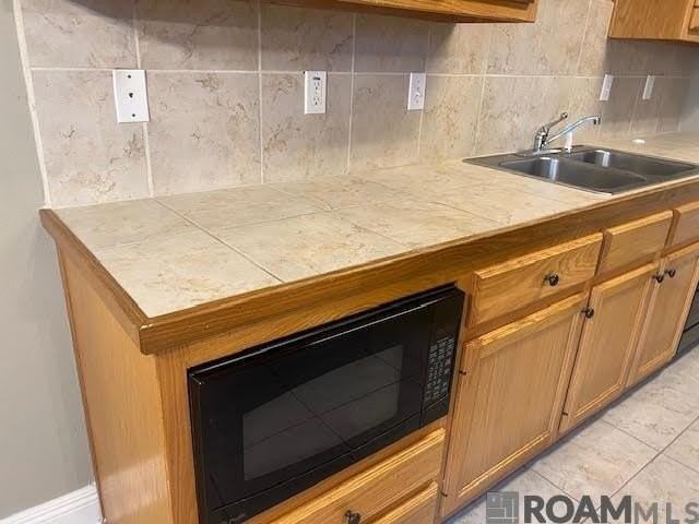 828 Meadow Bend Dr #C - Photo 2 of 28