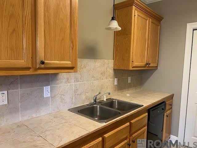 828 Meadow Bend Dr #C - Photo 4 of 28