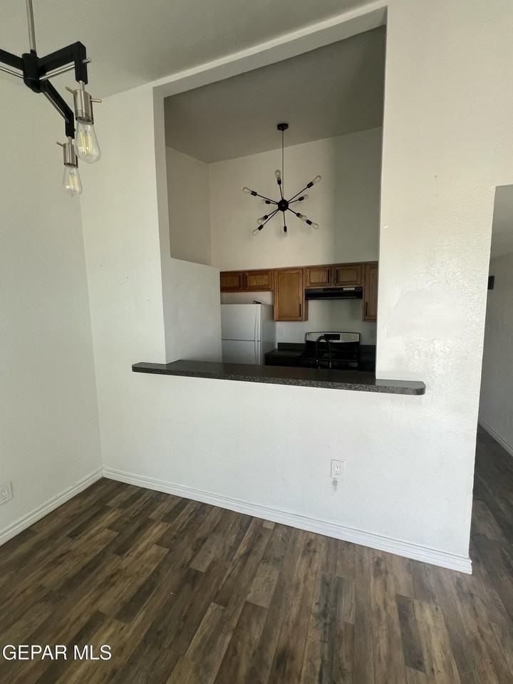 8609 Mercury St #B - Photo 3 of 28