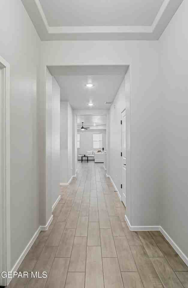 393 Frodsham St - Photo 5 of 35