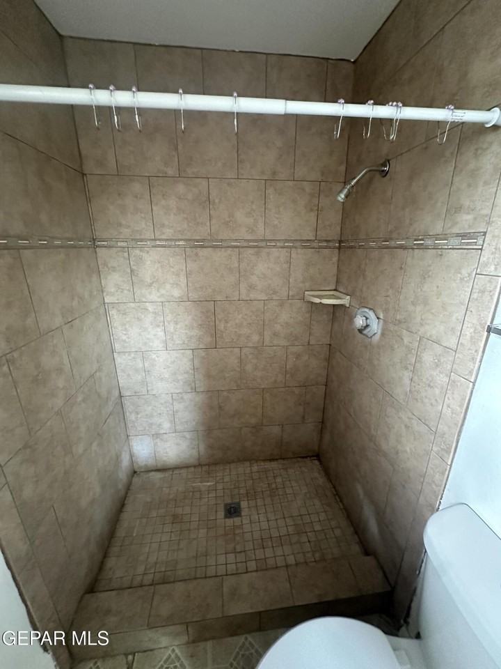 2901 Beachcomber Dr #B - Photo 6 of 8