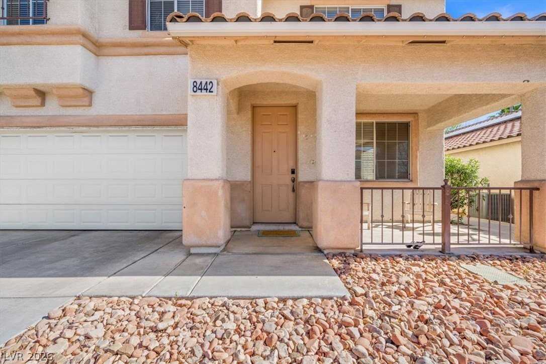 8442 Galliano Ave - Photo 4 of 35