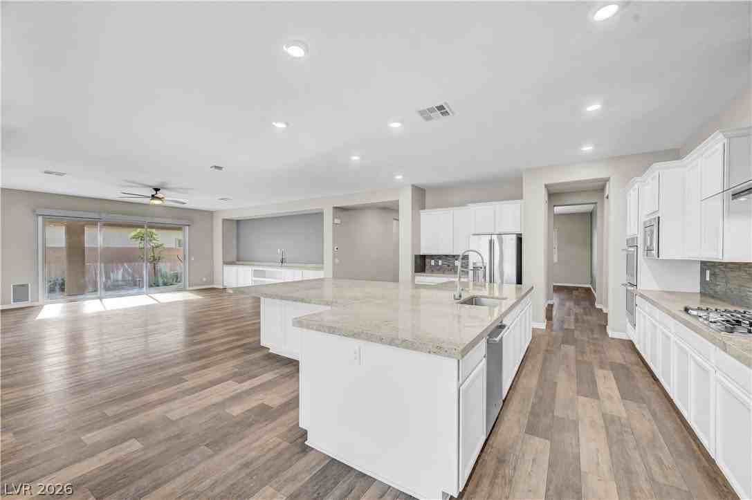3067 Joy Meadow Ave - Photo 4 of 50