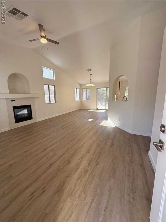 1043 Misty Rose Ave - Photo 3 of 11