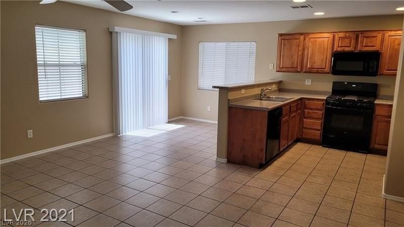 10567 Pueblo Springs St - Photo 4 of 22