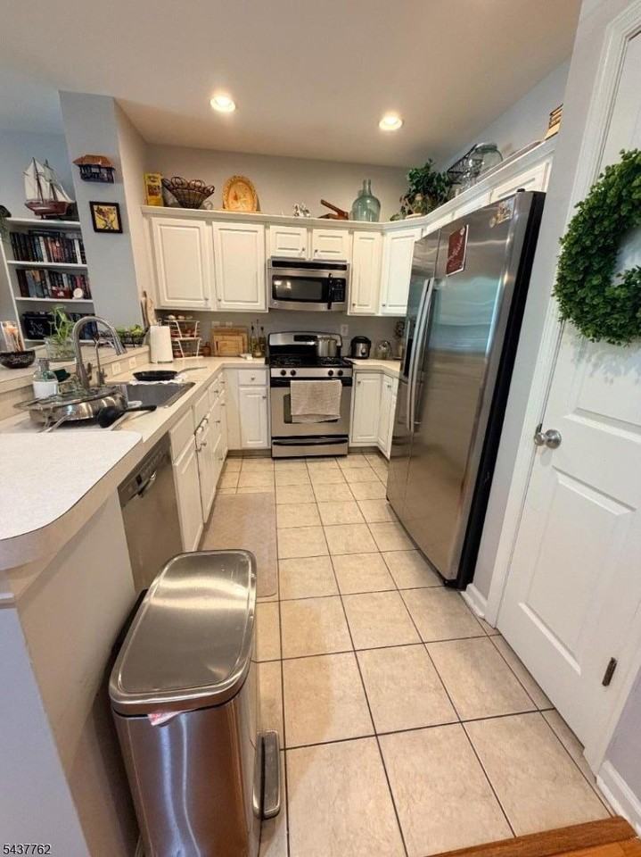 102 Riverwalk Way - Photo 2 of 16