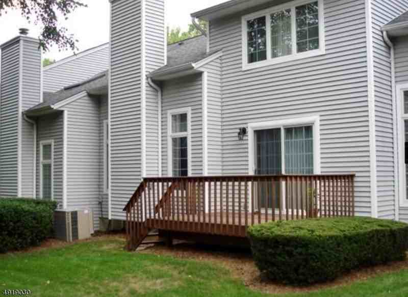 11 Schill Pl - Photo 2 of 13