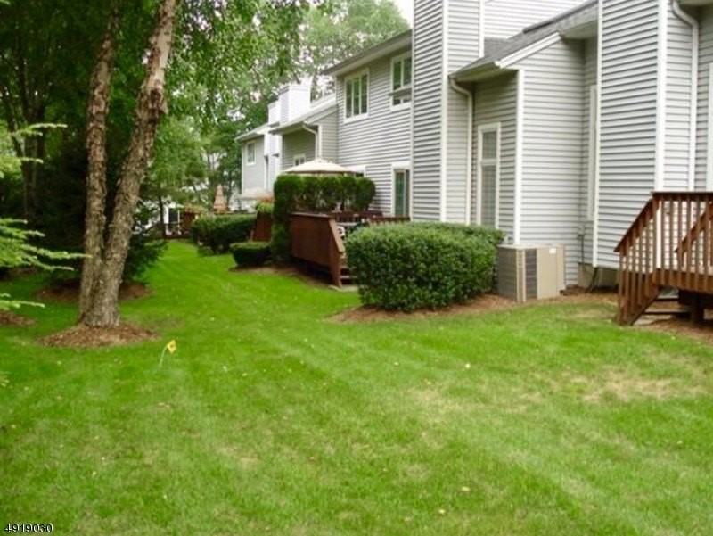 11 Schill Pl - Photo 3 of 13