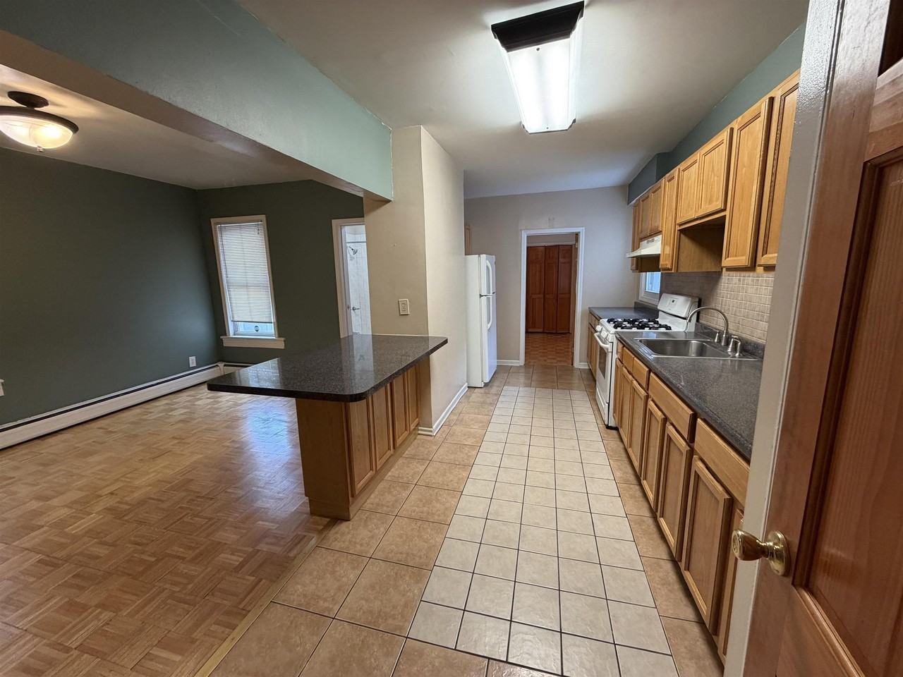 946 Broadway #2 - Photo 3 of 14