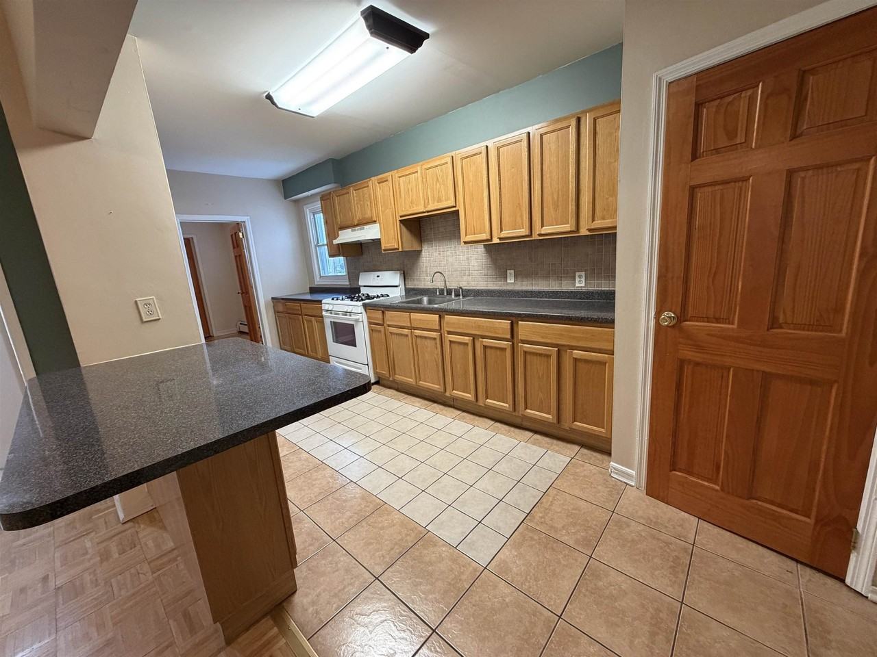 946 Broadway #2 - Photo 5 of 14