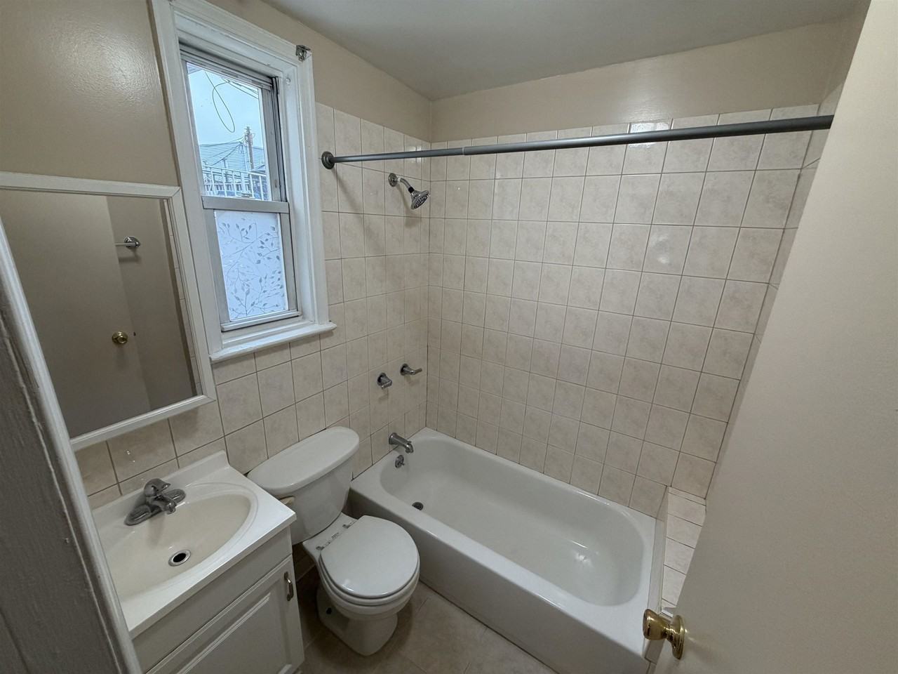 946 Broadway #2 - Photo 6 of 14