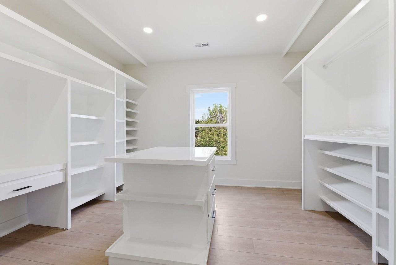 442 General John Payne Blvd - Photo 5 of 50