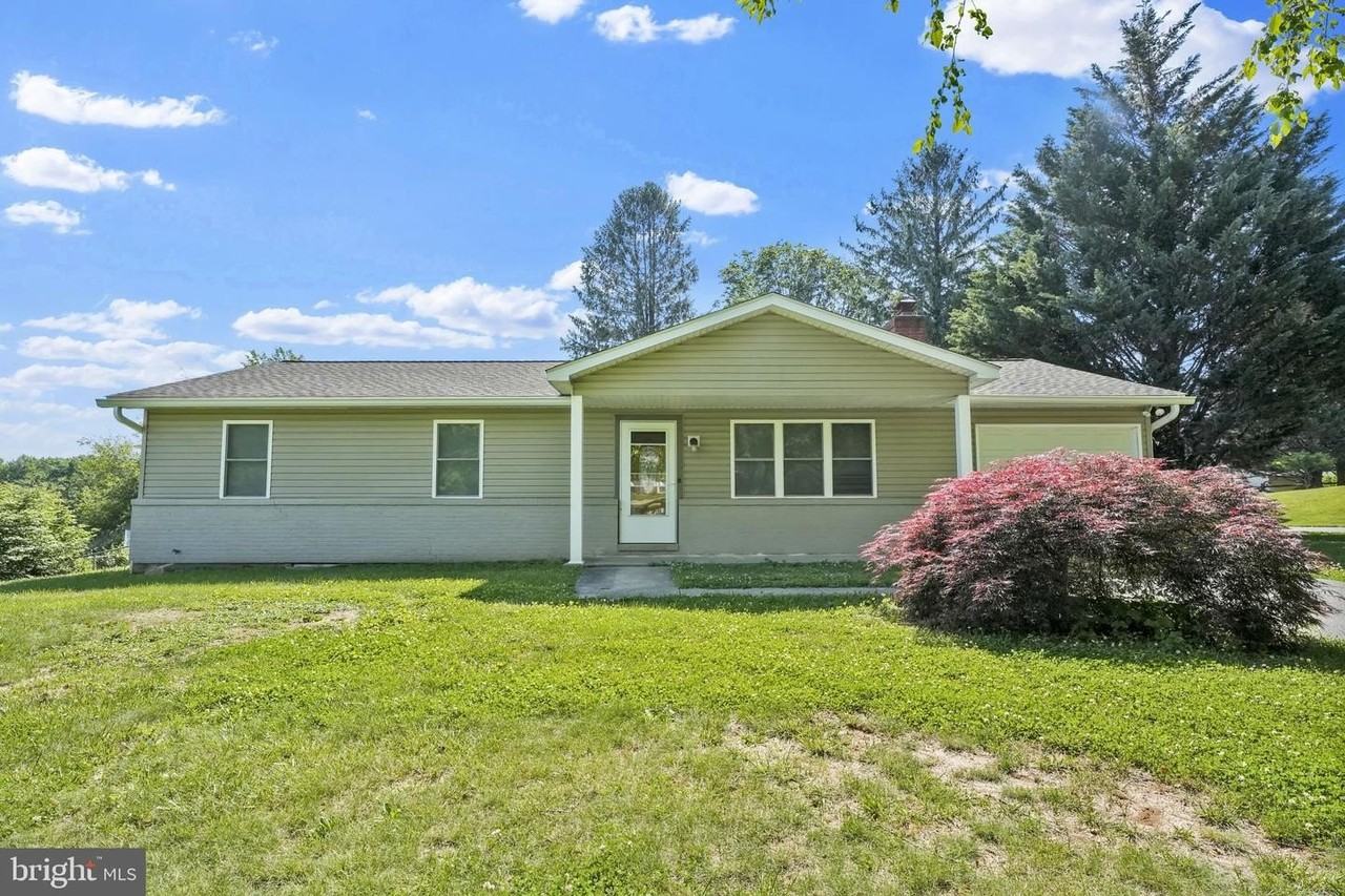 810 Wisteria Dr - Photo 2 of 50