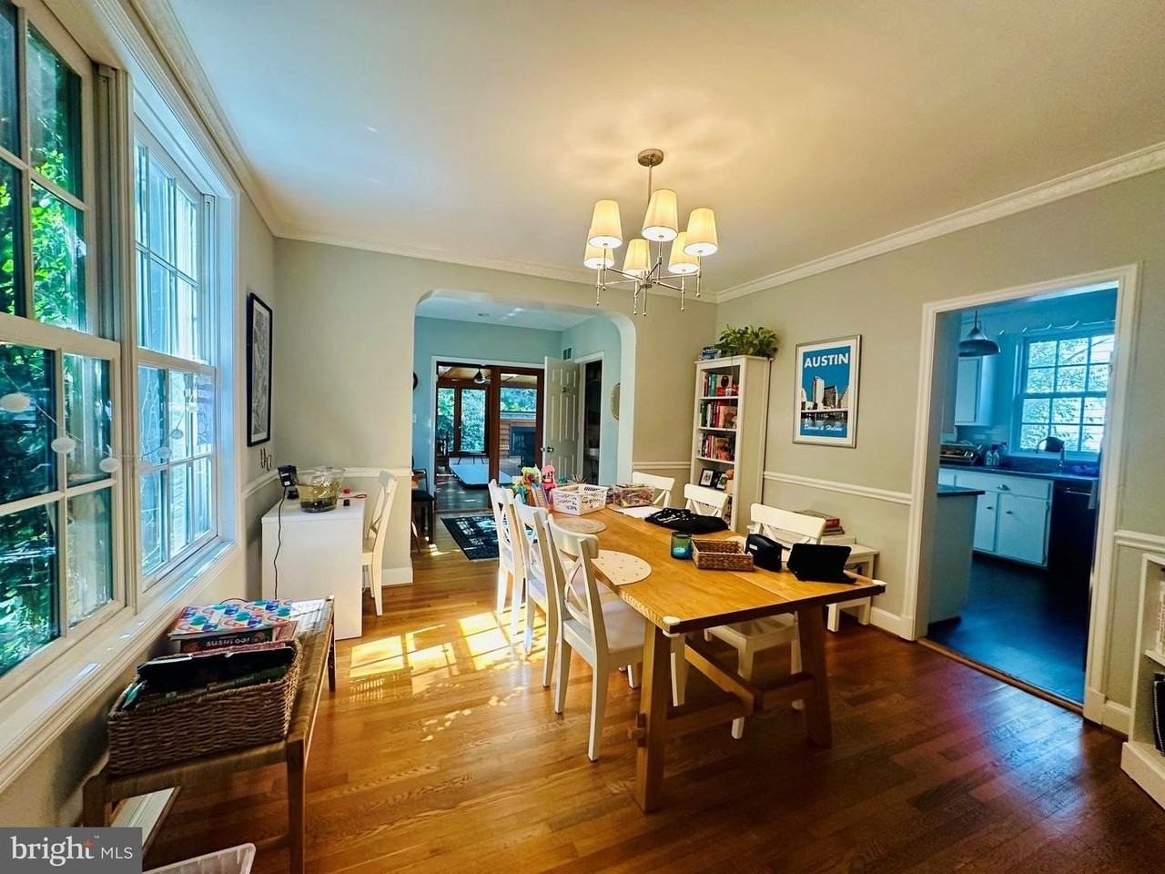 4113 Oliver St - Photo 4 of 12