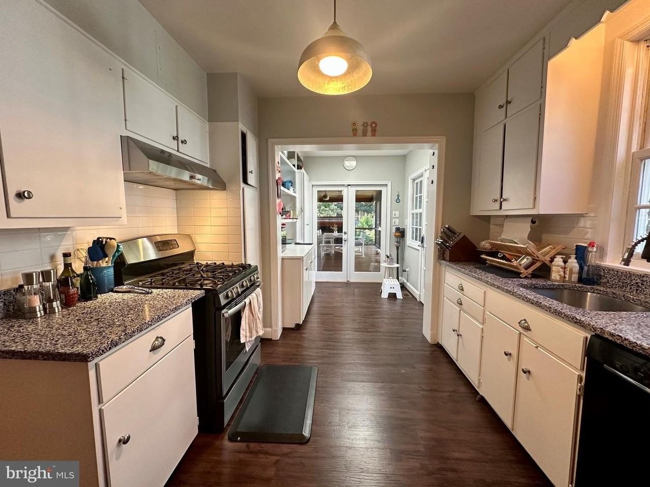 4113 Oliver St - Photo 5 of 12