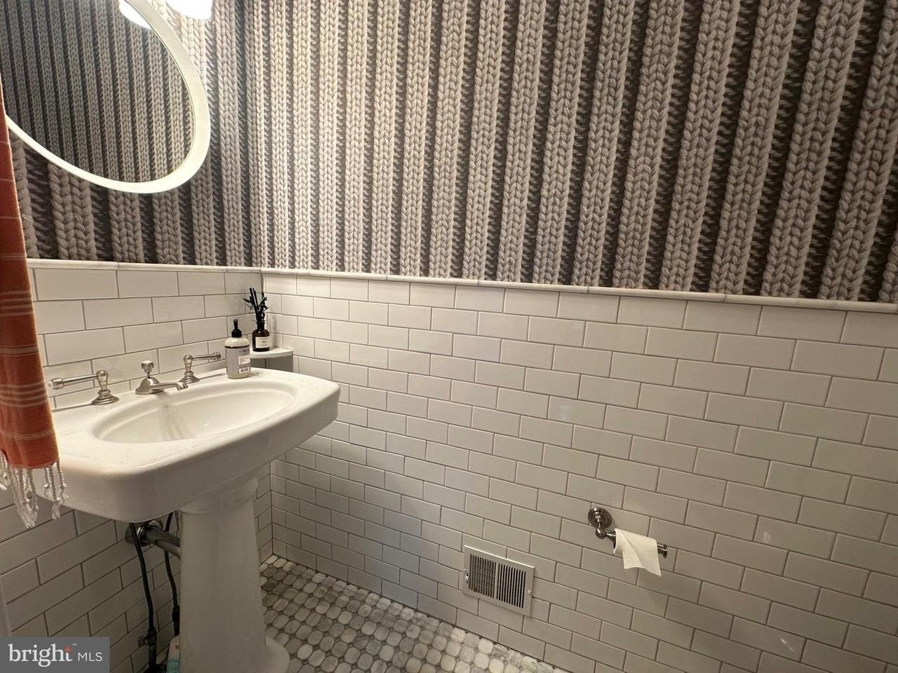 4113 Oliver St - Photo 7 of 12