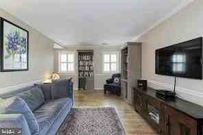 5042 Bradley Blvd - Photo 4 of 26