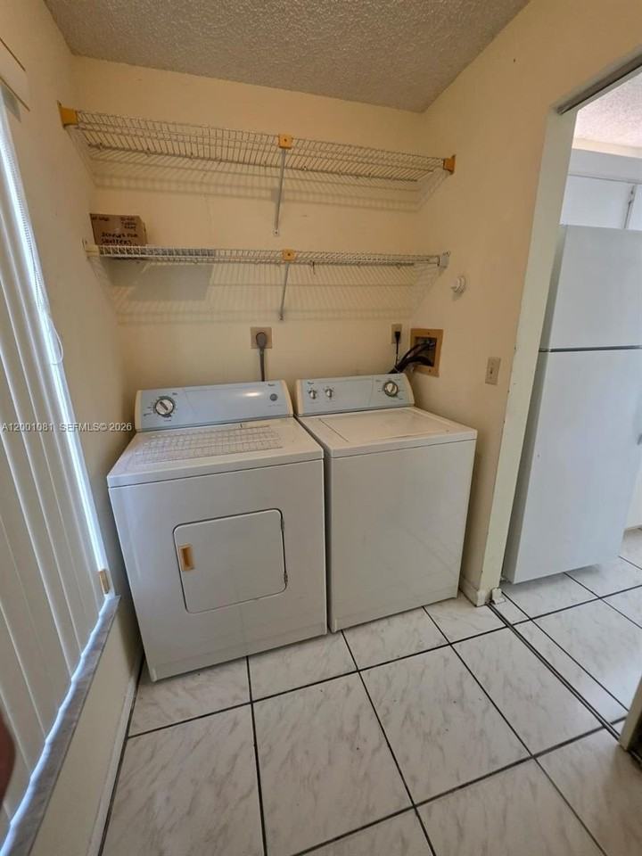 7959 Nw 41st Ct #7959 - Photo 5 of 17
