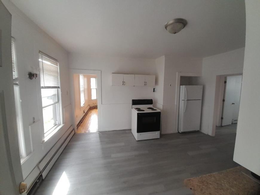 94 Glen St - Photo 4 of 5